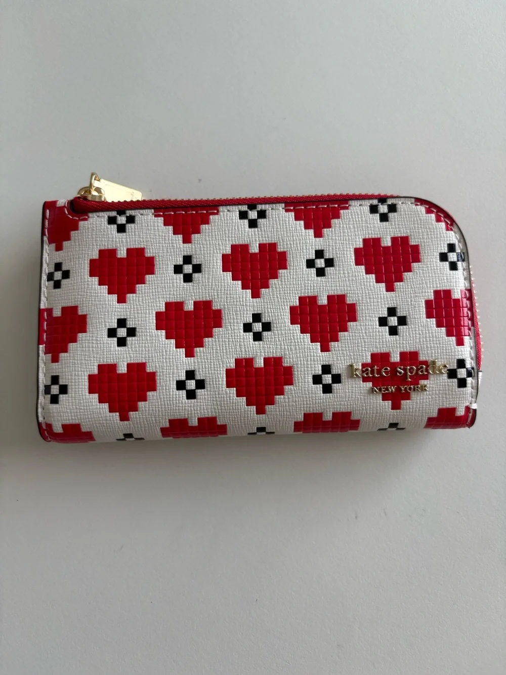 KATE SPADE Devin Pixel Hearts Small Slim Bifold Wallet NWT